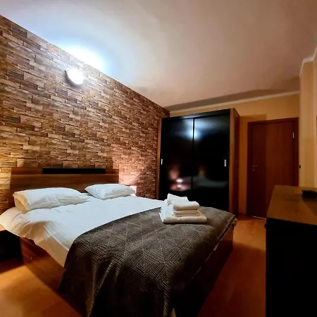 Sequoia2 No 5 Μπόροβετς